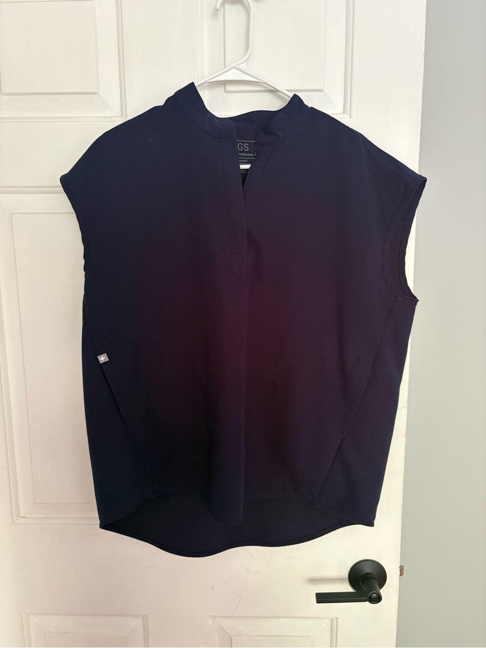 Figs Rafaela Scrub Top - M - Picture 2 of 4